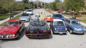Are 14.000 de masinute de colectie, inclusiv un Batmobil