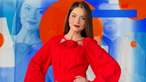 S-a combinat cu un preot! Sora lui Theo Rose iubește cu foc: i-a dedicat chiar o piesă... Motivul uluitor pentru care se feresc!