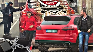 Fotbaliștii CFR-ului au umilit un cerșetor la un semafor din Cluj. Au coborât geamul unui Porsche de 100.000 € și…