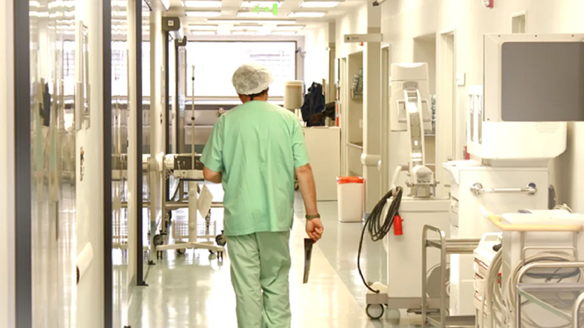 Nouă alertă medicală în România! Zeci de studenți au fost expuși la acest virus