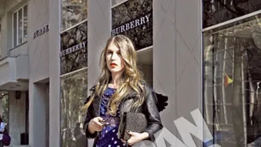 Face shopping ca la Londra! Corina se bucura din plin de deschiderea unui nou magazin de lux in Bucuresti