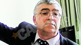 Si-a mutat biroul in strada