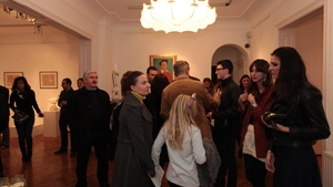 Morar si Tania Budi au admirat operele maestrului Marcel Guguianu, la expozitia organizata in memoria sa de Codin Maticiuc