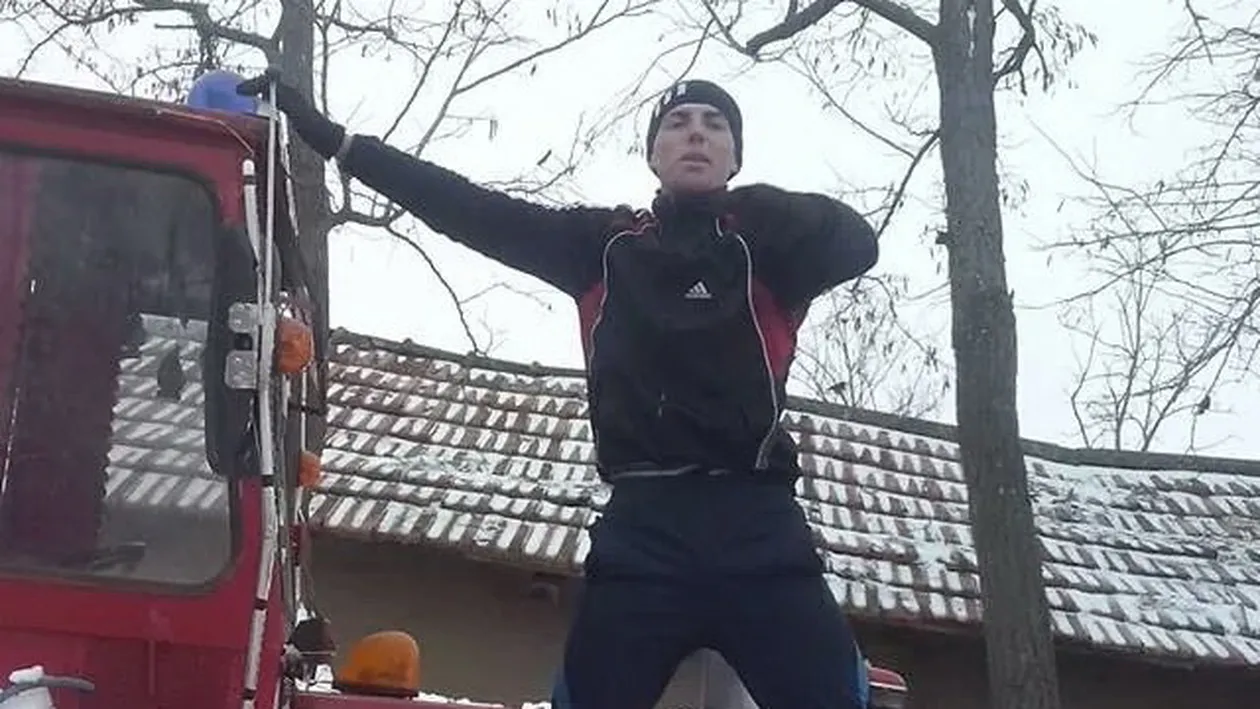 Scene scandaloase cu taranul din Braila care si-a tunat tractorul! Ce a puut sa ii faca porcului din curte dupa ce l-a taiat!