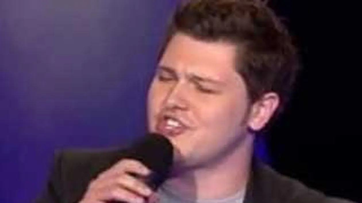 VIDEO Uite-l aici pe urmatorul Ronan Keating! Canta mai bine decat artistul britanic!