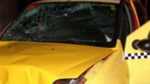 Accident grav pe DN1: Un TIR s-a ciocnit frontal cu un taxi. O persoană a murit