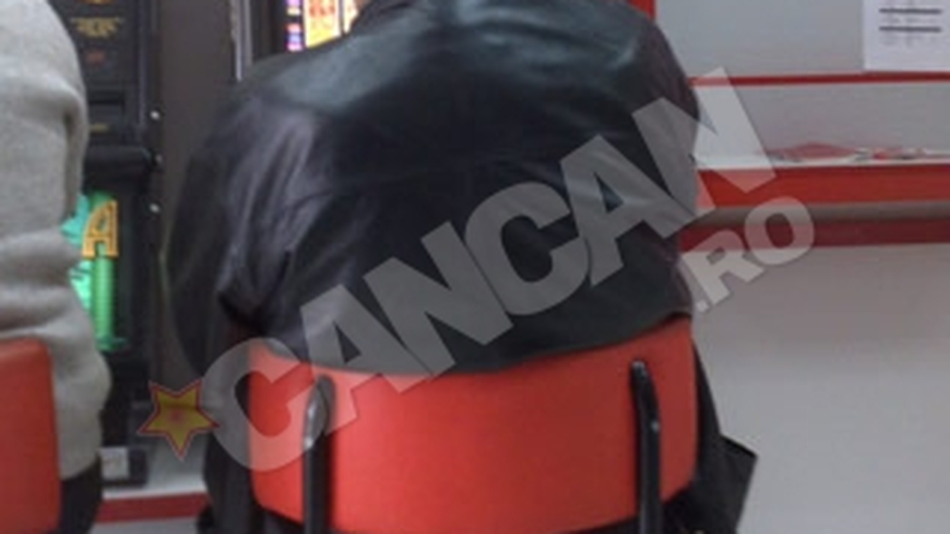 Oana Lis viseaza la mult sex in noaptea de Revelion! Isi dorea sa mearga cu Viorel la clubul de swingeri, dar n-a avut noroc. Vezi unde vor petrece!