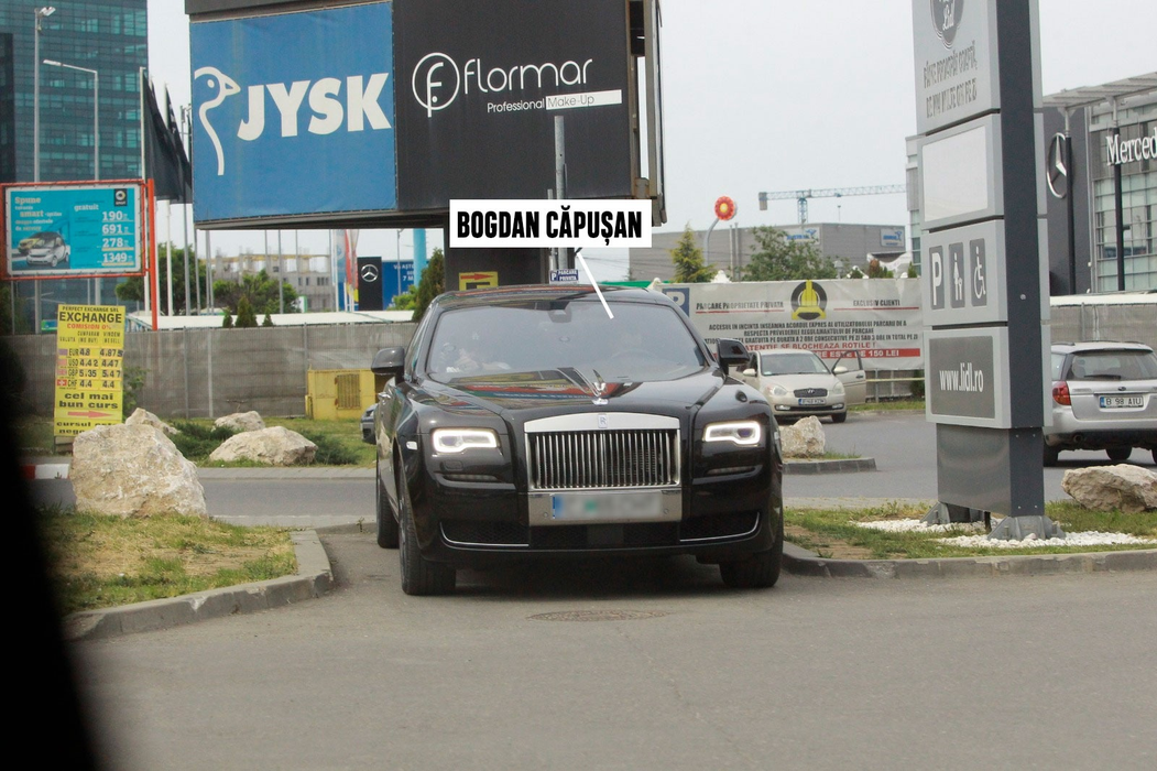 Limuzina care a întors privirile bucureștenilor