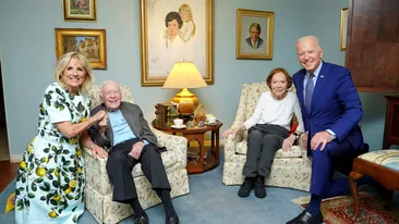 Familia Biden, în vizită la Jimmy Carter, fostul președinte al SUA. Fotografia bizară care a apărut