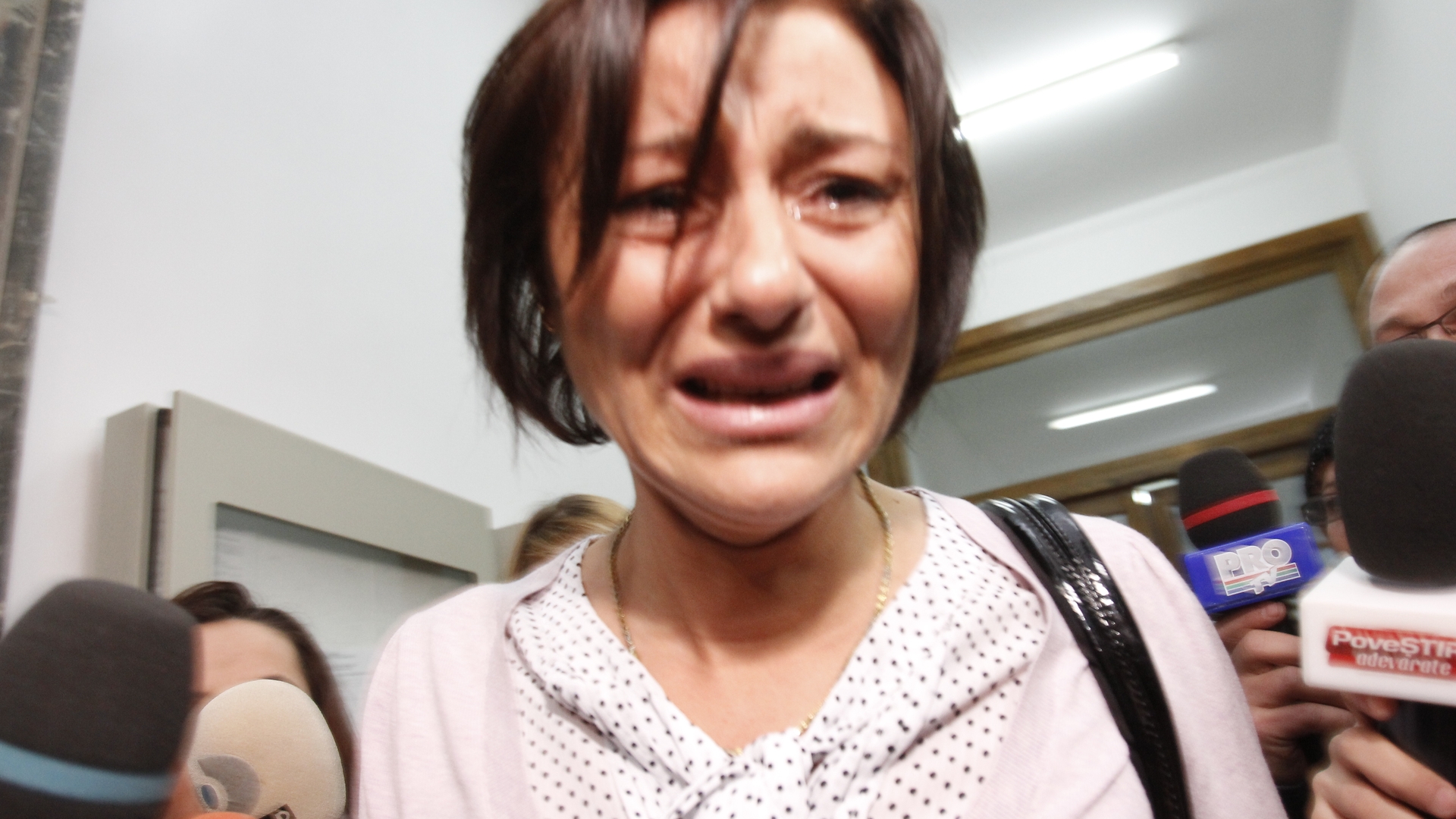 Psihologii concluzioneaza: handbalista si-a traumatizat fiul! L-a amenintat ca se sinucide daca ii dezvaluie "micul secret"!