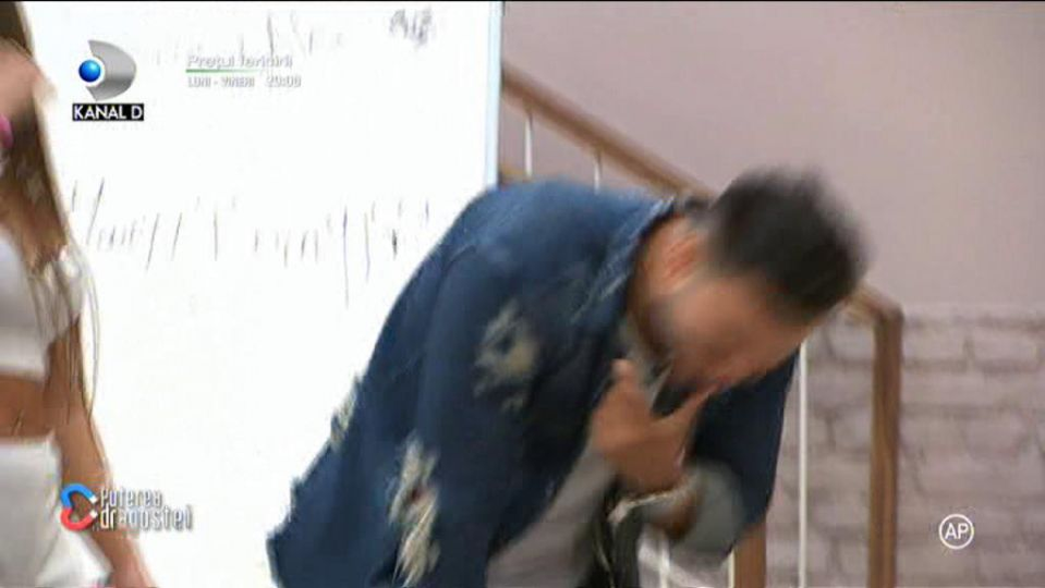 Șoc la Kanal D! Ce se întâmplă, de fapt, când camerele de filmat de la Puterea Dragostei sunt închise. Două concurente s-au bătut