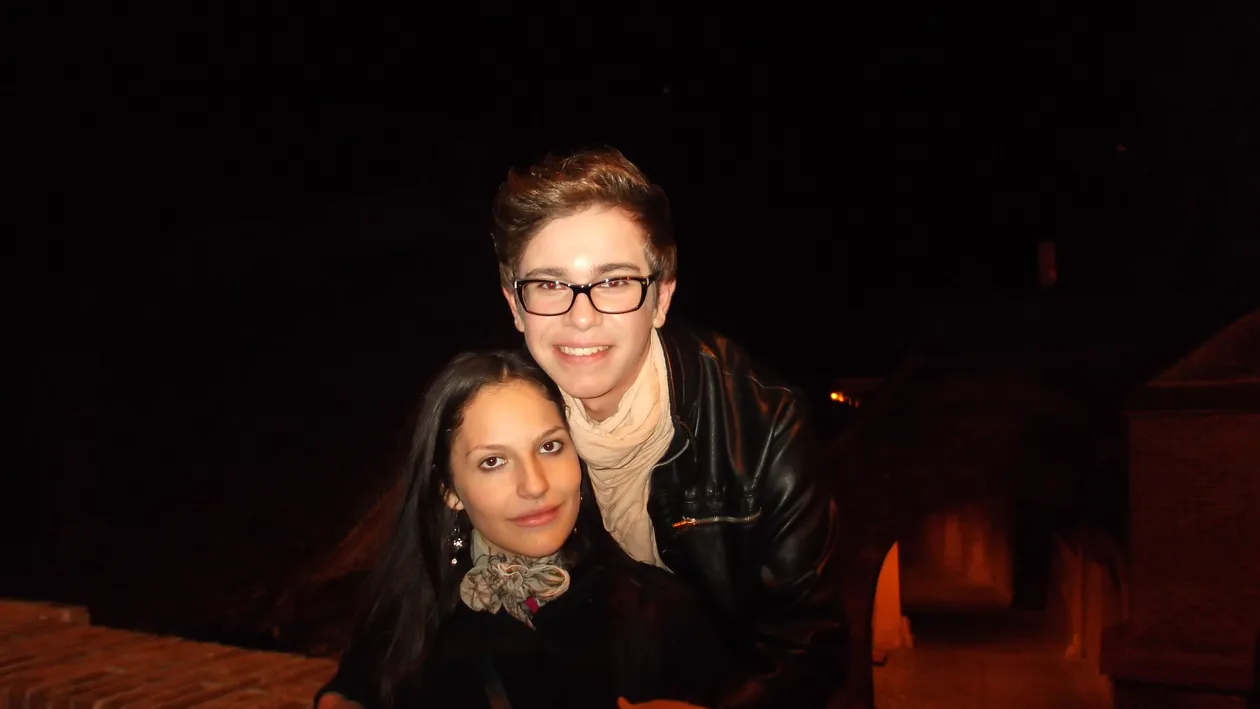 Povestea de amor lui Narcis Ianau cu Madalina! Sunt colegi de banca din clasa a IX-a! Vezi ce surpriza i-a facut el de curand!