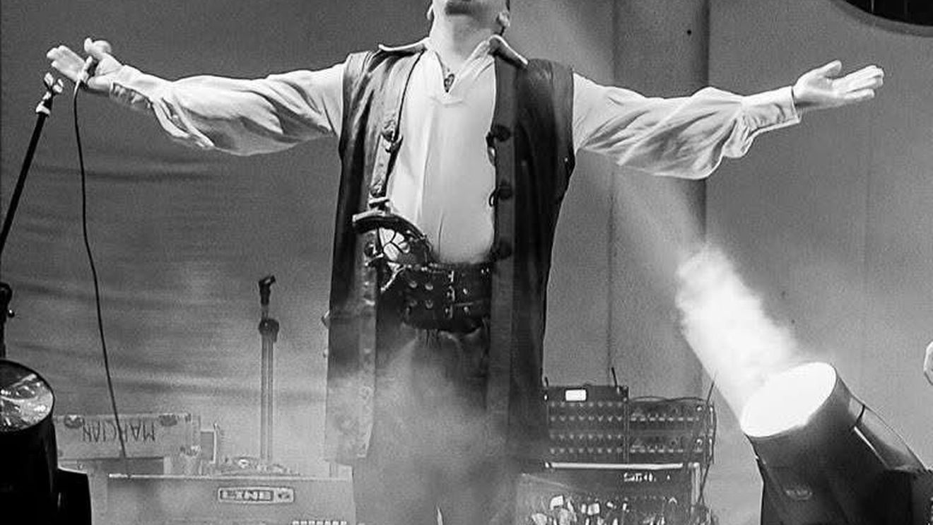 Bucurie mare în showbiz! Artistul a devenit tată, pentru prima oară, la 53 de ani