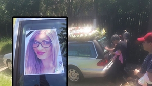 Primele imagini de la înmormântarea tinerei ucise în Bragadiru. Cum au îmbrăcat-o părinții pe Manuela Mustăţea