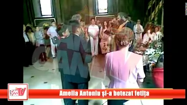 Amelia Antoniu si-a botezat fetita