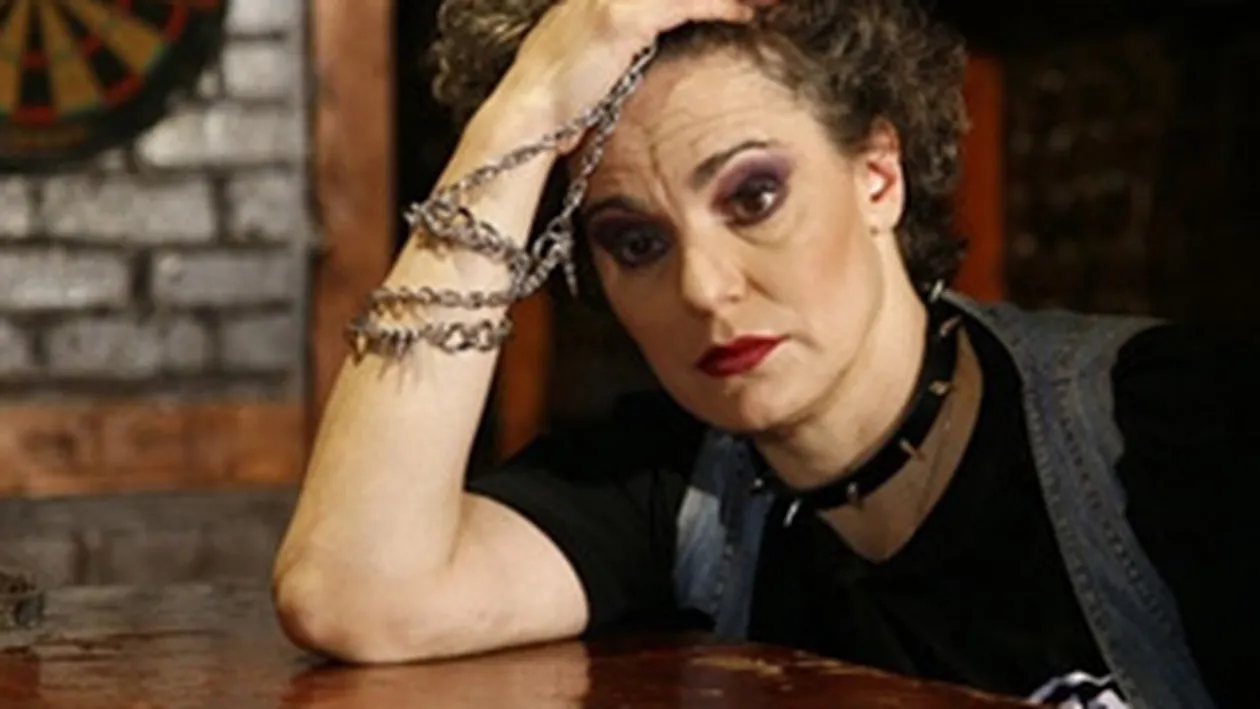 Maia Morgenstern face praf tunatele din Romania! Operatiile estetice sunt dovada lipsei de incredere in sine!