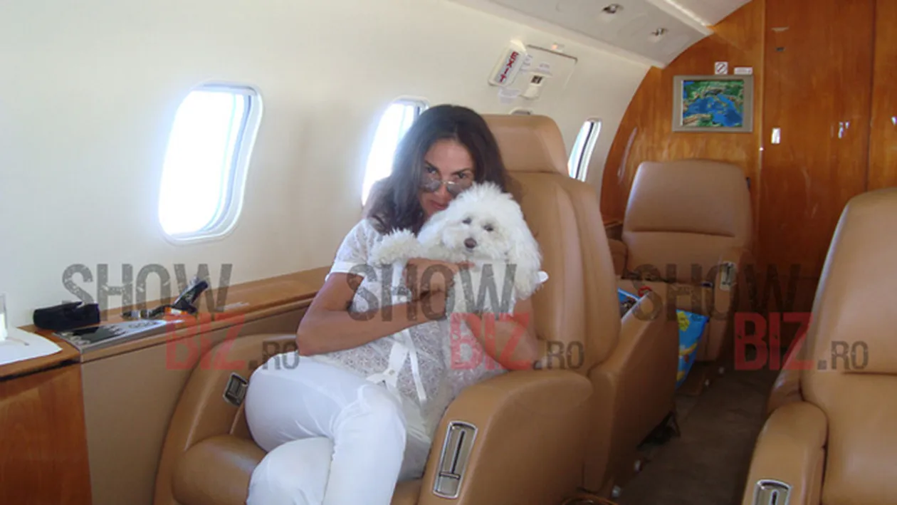 Ramona Badescu, vacanta de milionara in Sardinia! Calatoreste cu avion privat si sta pe iahturi de lux!