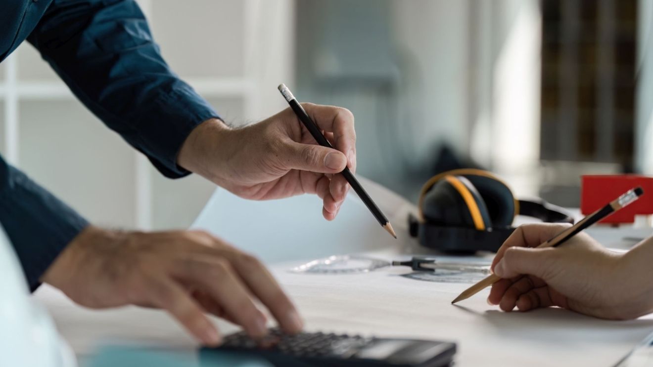 Taxa neștiută care s-a introdus în România de la 1 ianuarie 2026. Scumpirile nu vor întârzia să apară