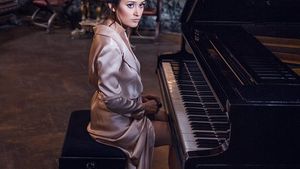 Cine este iubitul IRINEI RIMES! Nimeni nu ştia că artista a fost căsătorită