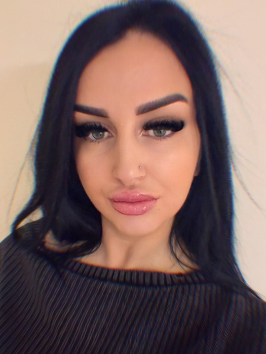 Simona spune că a intrat în depresie din cauza lui Frumușelu (Foto: Instagram)