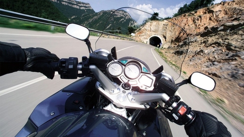 Un preot a omorât un motociclist în ziua referendumului! Ce reacție a avut Episcopia