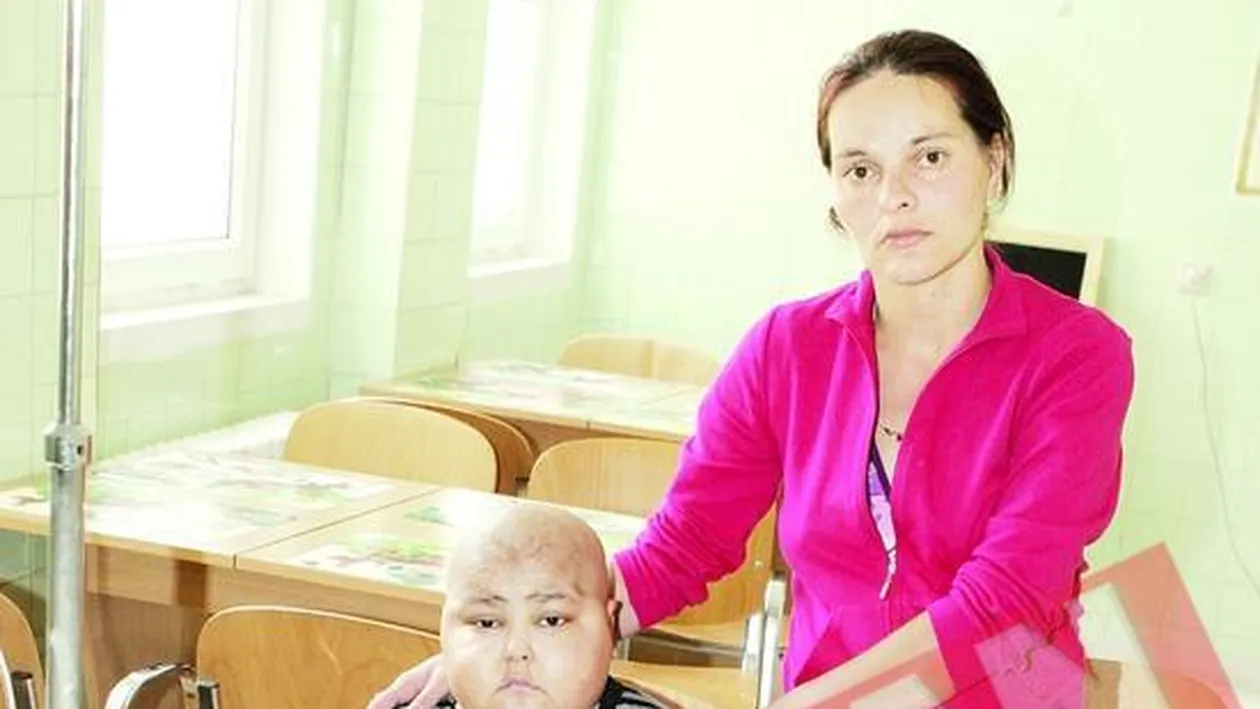 Un baietel traieste de sapte luni la Institutul Oncologic din Bucuresti