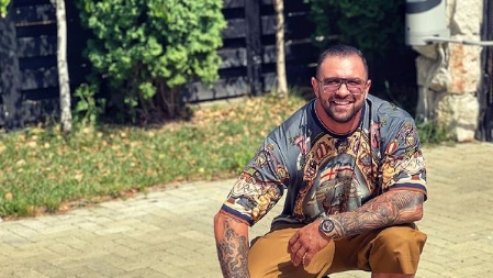 Cum a fost surprins Alex Bodi pe litoral. S-a oprit în stațiunea Mamaia și a „defilat” cu un bolid de lux