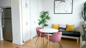 Ai putea trăi într-un micro-apartament? De ce locuințele minuscule devin tot mai populare în marile orașe