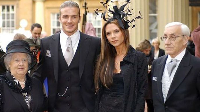 Familia lui David Beckham s-a mărit! Prima poză cu bebeluşul în braţe: "Frumos! Felicitări!"