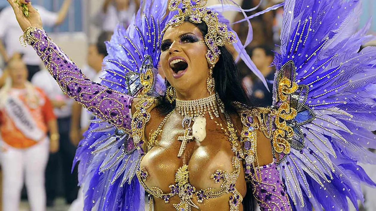 Incendiar de sexy! Edy Stancu si Willmark isi dezbraca dansatoarele ca la Rio de Janeiro!