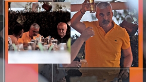 Naționala de fotbal a artiștilor s-a reunit la terasă! A curs berea ca la balamuc, shot-urile s-au dus pe gât!