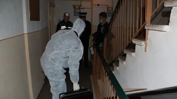 O tânără de 29 de ani din București s-a aruncat dezbrăcată de la etajul 10. Mama a încercat să-și prindă fiica, dar...