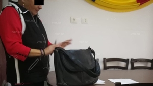 Șocant! O femeie a înșelat 10 primari din Vaslui cu o găleată. Prin ce metodă i-a făcut pe edili să-i dea o sumă colosală
