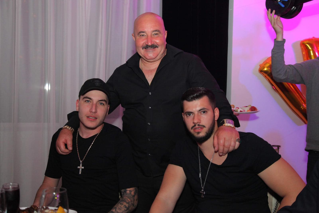 Fiul lui Nuțu Cămătaru a fost eliberat în această seară. Florin Salam a cântat la petrecerea fabuloasă organizată pentru Nuțulică