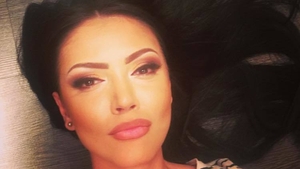ANDREEA MANTEA a împlinit 30 de ani! Un bărbat i-a dansat în poală


