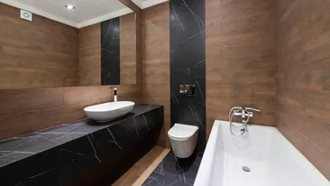 (P) Cum faci o baie să pară mai mare prin trucuri de design?