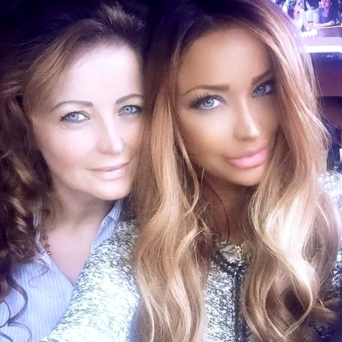 Bianca Drăgușanu, petrecere de ziua mamei sale. Cât de mult s-a schimbat Madi Drăgușanu! Oare a apelat la ajutorul esteticienilor?
