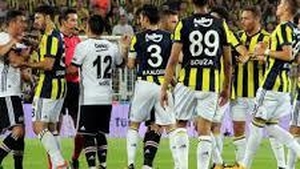 Cinci eliminări şi 12 galbene în derby-ul Fenerbahce- Beşiktaş!