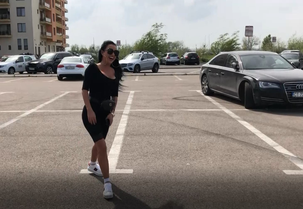 Daniela Crudu: "E toată lumea aici, m-am întâlnit cu o groază de prieteni, e frumos, ca la mare" (Foto: CANCAN.RO)