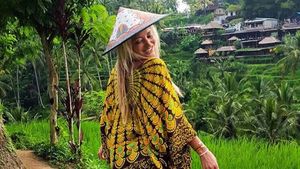 O nouă gravidă în showbiz? VEZI ce detaliu le-a atras atenţia fanilor DELIEI! "Mi se pare mie sau..."