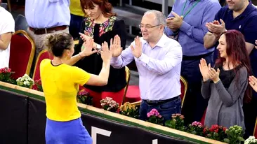 Emil Boc, după ce a fost îmbrățișat de Simona Halep: ”Tremur! Nu mai spăl cămașa de pe mine, nu o mai schimb!”