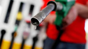 Veste bună pentru şoferi! Iată la ce preţ vor fi benzina şi motorina începând cu 1 ianuarie