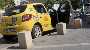 E scandalos! Câți lei i-a cerut un taximetrist din București unei femei pe o cursă de 6 km: "Acum suntem doar noi si facem ce prețuri vrem"