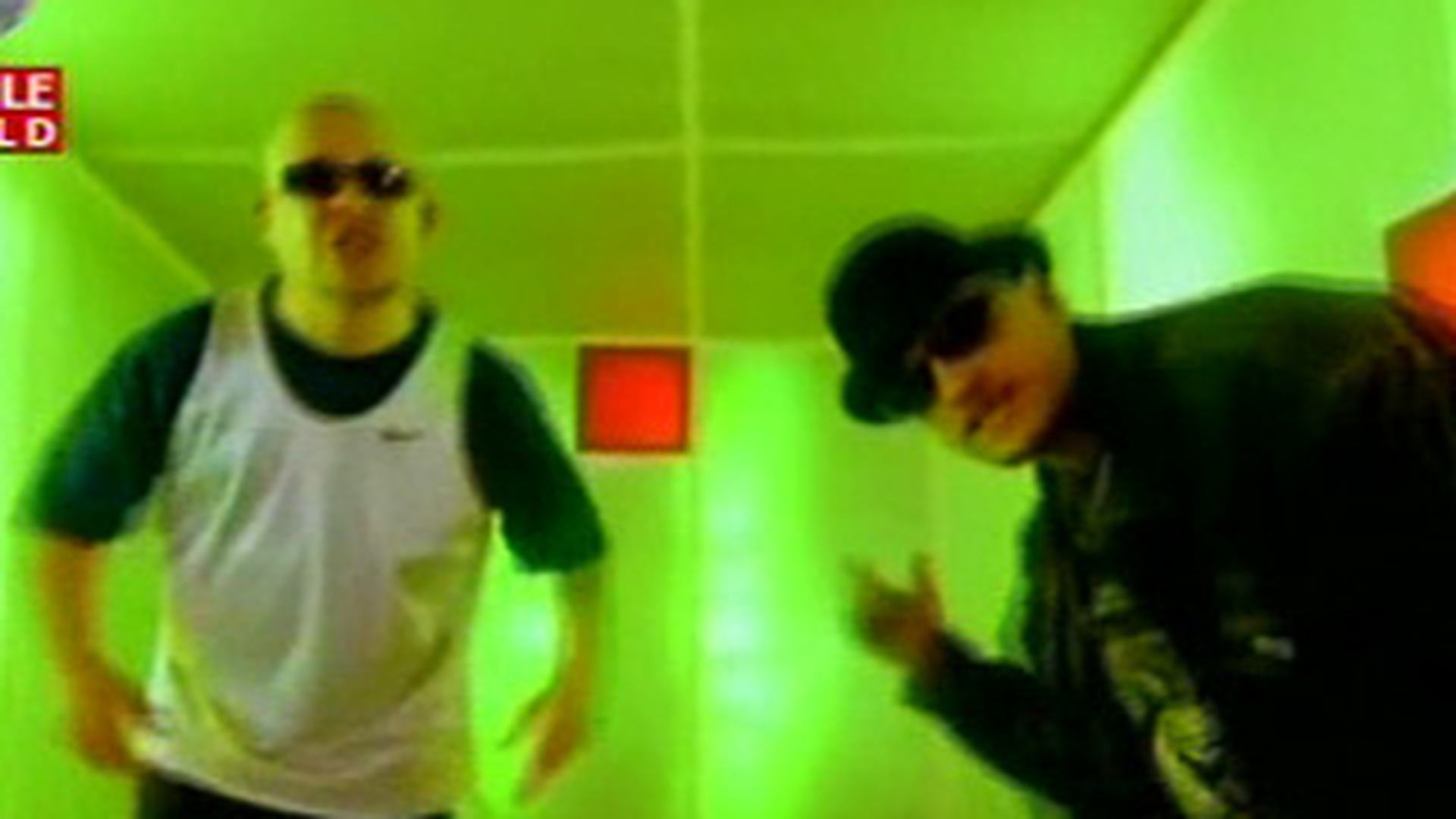 VIDEO BUG Mafia, interzisa la radio! Vezi cum rezista cea mai cunoscuta trupa a anilor '90!