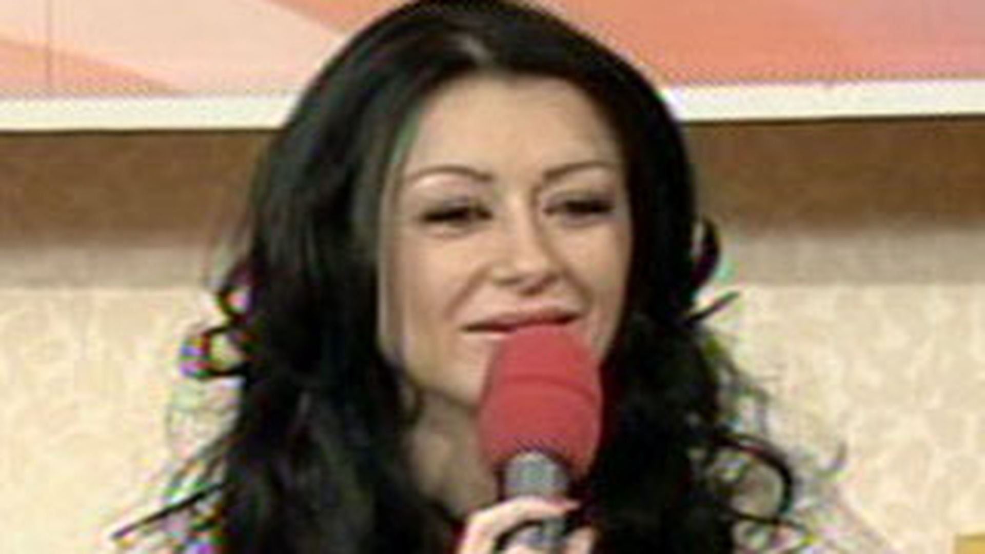 Raluca de la Bambi a vorbit pentru prima oara despre despartirea de logodnicul ei chiar inainte de nunta! Vezi de ce s-a rupt lantul de iubire!