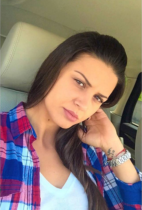 Ar putea fi marea ”bombă” din showbiz: fosta iubită a lui Torje şi Piţi Jr. a „scăpat porumbelul” în direct! Se iubeşte în secret cu Smiley?!