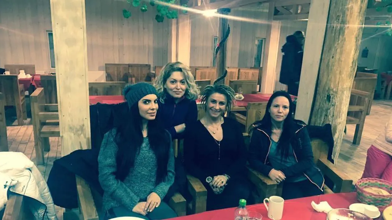 ANAMARIA PRODAN şi ANDREEA TONCIU, distracţie de zile mari la munte. ”Ca fetele”