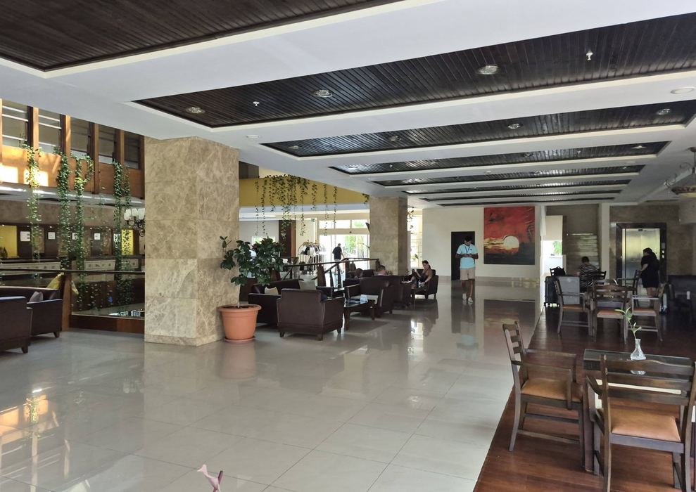 Ce a primit să mănânce un turist român, la all-inclusive, într-un hotel de 5 stele din Turcia
