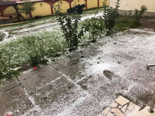 Localităţi din Gorj, acoperite de un strat de gheaţă de 10 cm! Imagini incredibile