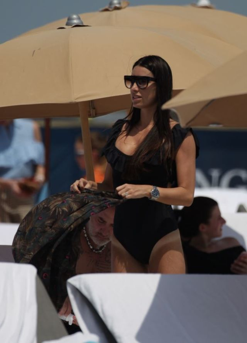 Aşa arată celebrul GIANLUCA şi iubita sa atunci când nu se filmează! Totul s-a întâmplat pe-o plajă din Miami
